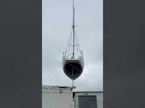 Watch This Boat Fly Before Splashing Down 