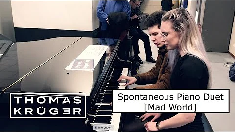 Spontaneous Piano Duet [Mad World] at Station Amsterdam Centraal – Thomas Krüger