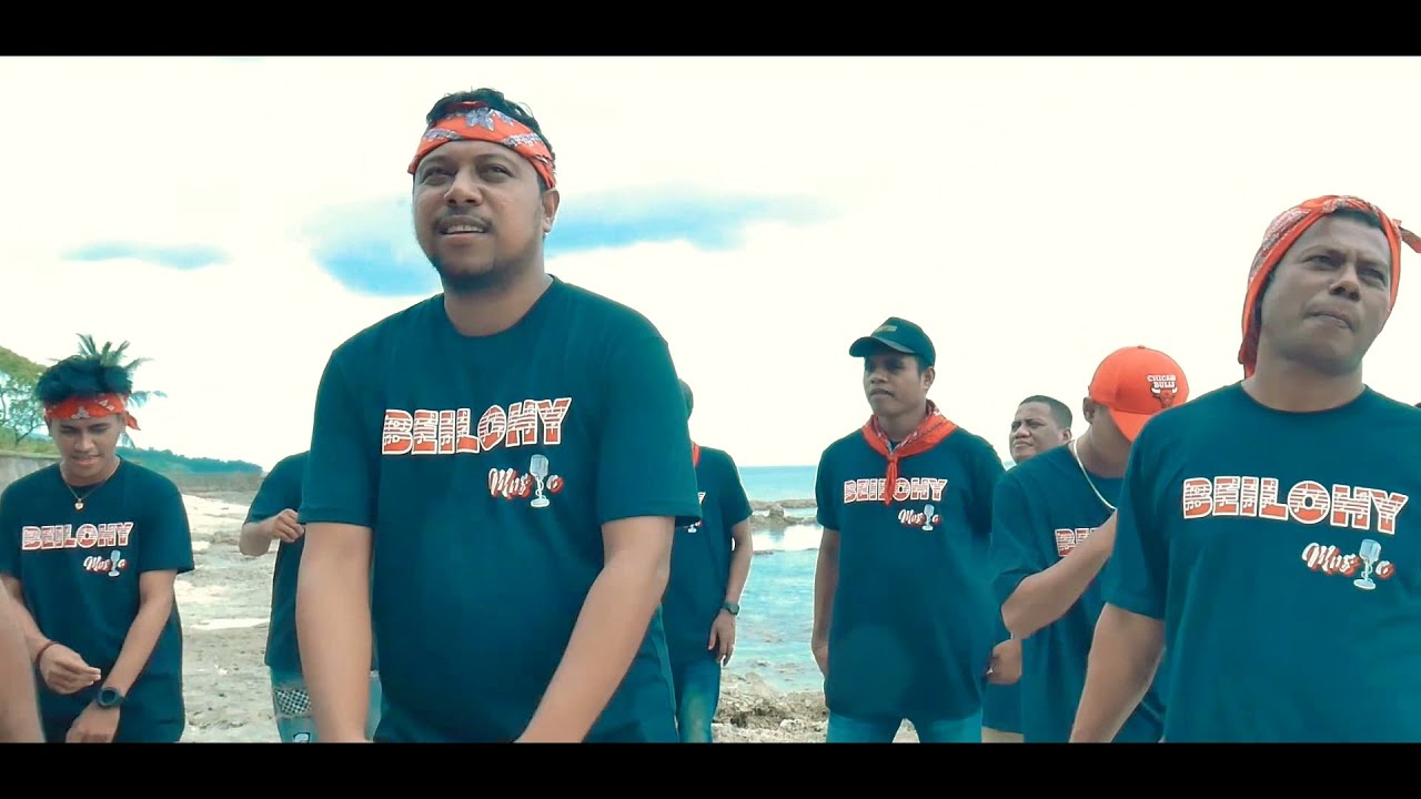 CARITA RUMAH TUA- JOUNG BElO, FRY feat EYO BRYSO (Official Music Vidio)