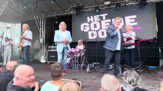 Het Goede Doel Revival Met Nooduitgang