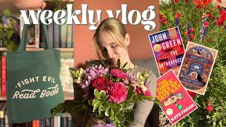 weekly vlog🌹📚| reading, gardening, &amp; a lil crying