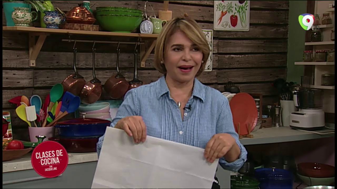 Hoy en Clases de cocina Bizcocho tropical, mermelada de frutos del bosque y suspiro citrico 1/2