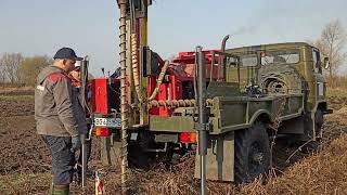 Auger drilling rig for geophysical exploration. STORMD30C2200AHFFW