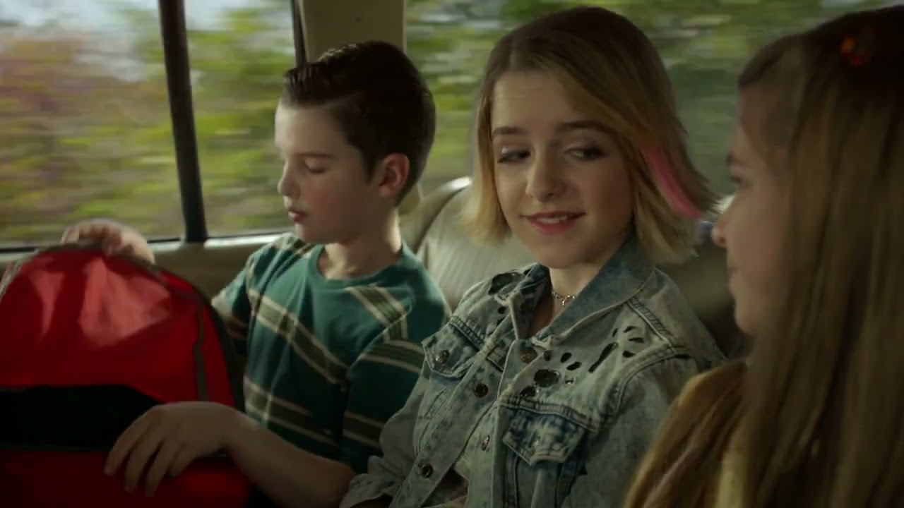 Young Sheldon | Body Glitter and a Mall Safety Kit | tvcomedies | 2022-12-10