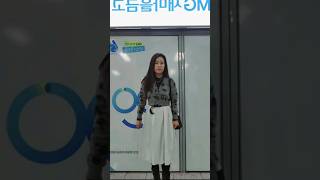 여름옷재탕하기 화이트원피스 스타일링 무채색코디 출근룩 lookbook 브이로그 데일리룩 룩북