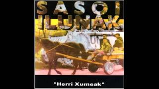 Video thumbnail of "Herri xumeak, Sasoi Ilunak (Herri xumeak, 1993)"