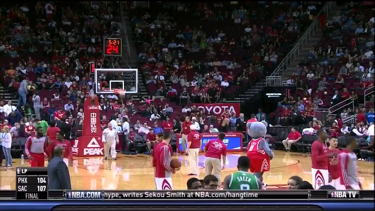 Bango destroys Boston Celtics fan with cake during Milwaukee Bucks Game 6 ...