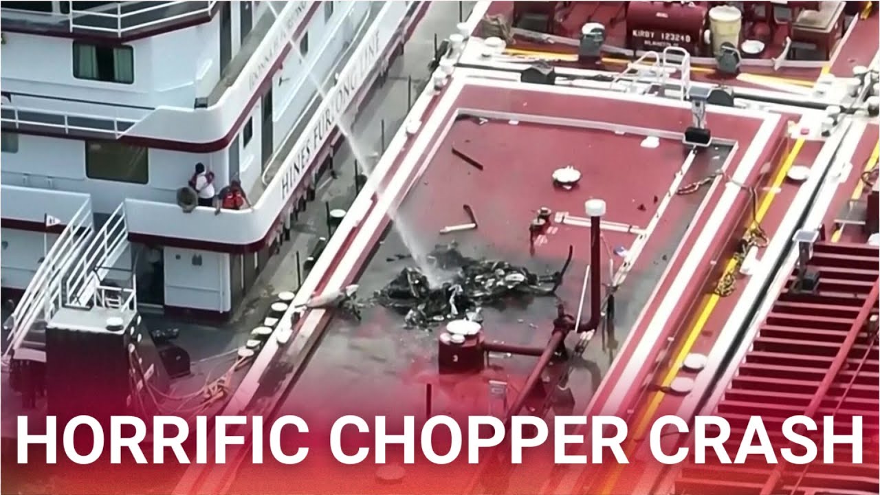 Aftermath of horrific helicopter crash caught on camera - YouTube