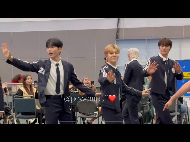 230819 - ZB1 Send Off - Kcon LA 2023 4K 직캠 FANCAM - YouTube