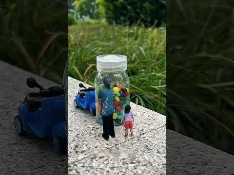 شاهدوا كيف وجدنا الكثير من الحلوى أنا و أمي على الطريق  قصص اكسبلور