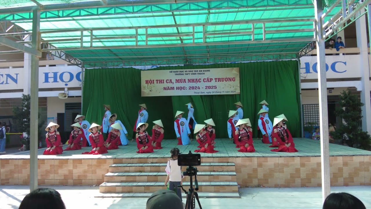 [4k60fps] Múa: MASHUP Việt Nam My Home + Giai điệu Việt Nam mình + Woman - Tập thể lớp 10A2