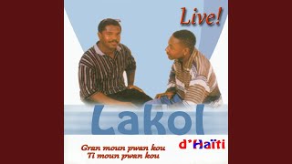 Video thumbnail of "Lakol d'Haïti - Nou rive (Live)"