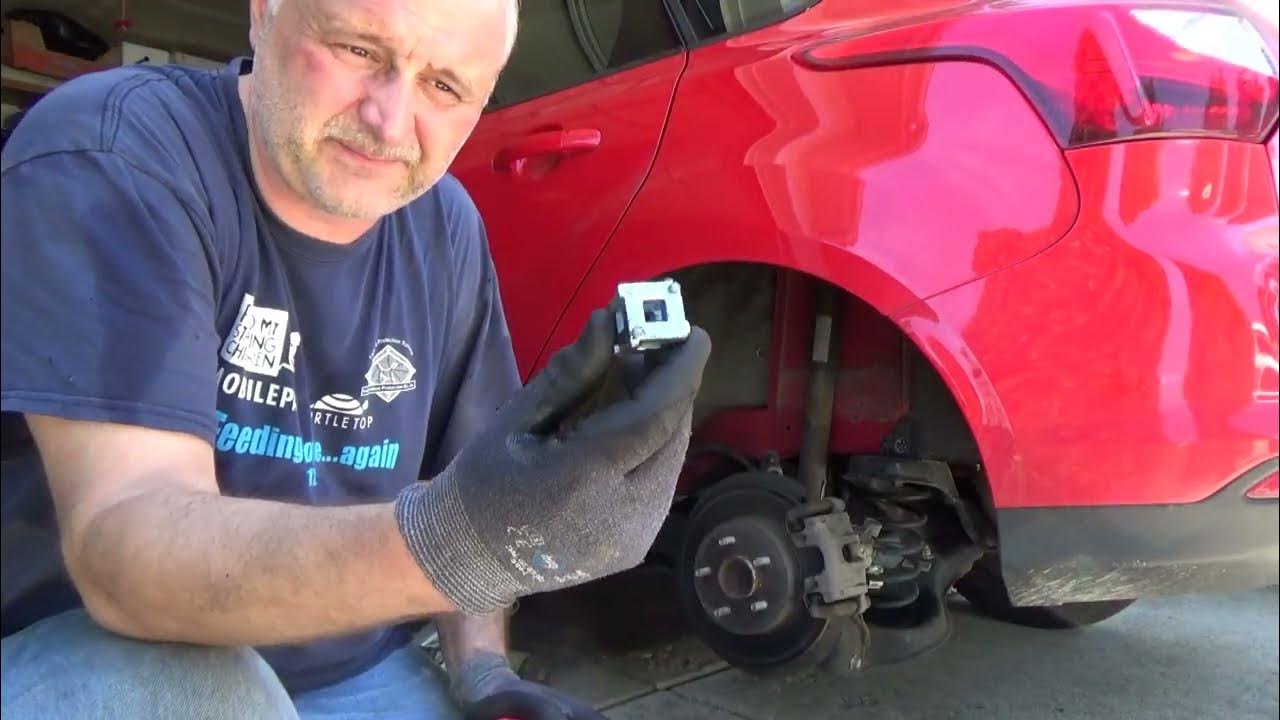 2014 Ford Focus Rear Brake Pads Replacement - YouTube