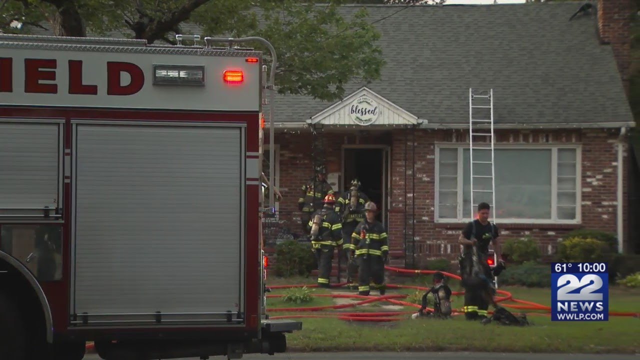 7 people without home after fire on Sumner Avenue in Springfield - YouTube
