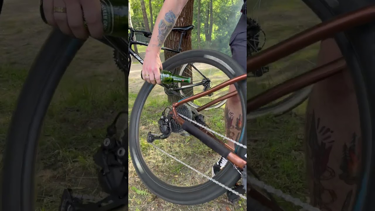 Как открыть пиво с помощью велосипеда 😄