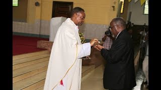 'Rais magufuli Akatubu' Askofu Zakaria Kakobe