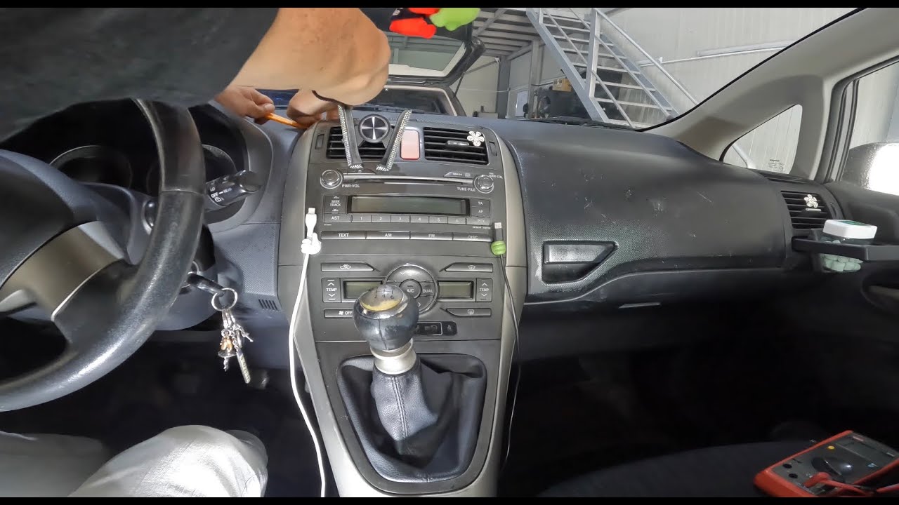 Как установить навигацию Android 10 в Toyota Auris 2008 / Удаление оригинальной заводской магнито...