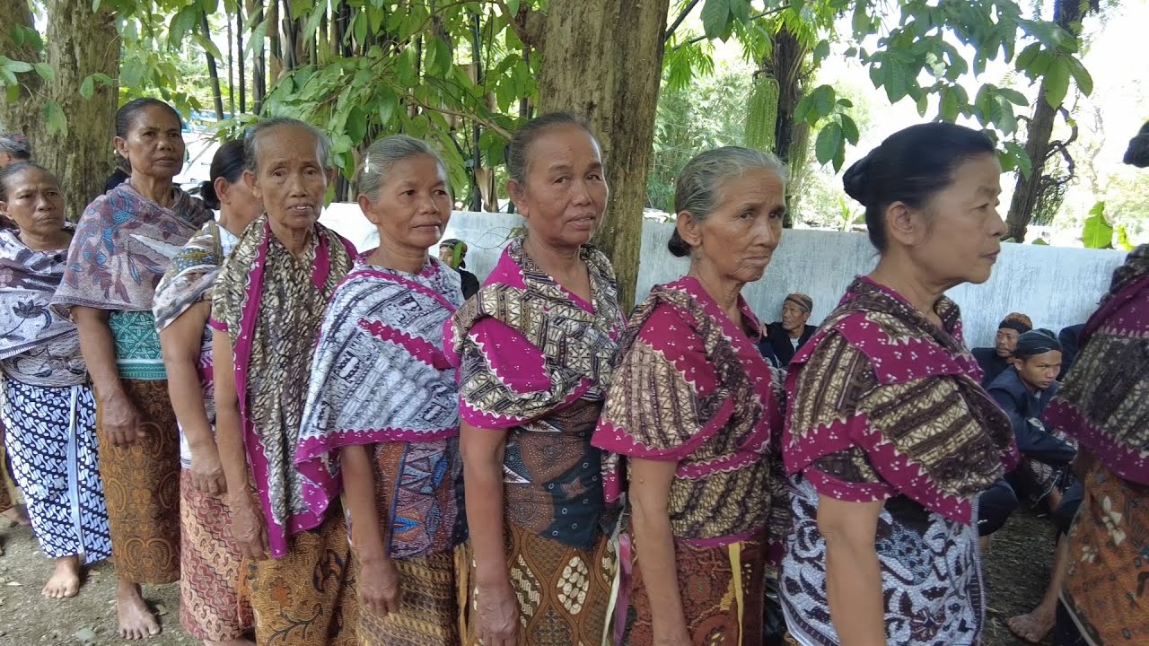 INTIP SUKU KEJAWEN ASLI KALO DI ISLAM BULAN RAMADHAN KALAU DISINI PERLON NYADRAN