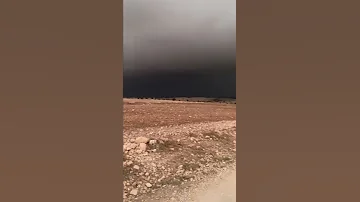 عاصفة رعدية قوية 