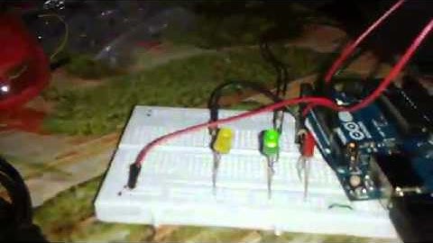 Simulando o Arduíno no proteus e colocando em prática (Semáforo simples)