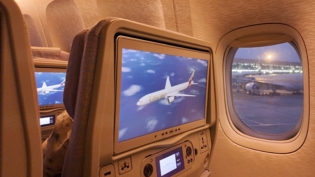 4K | Kelas Ekonomi Emirates Boeing B777 - Jakarta ke Dubai