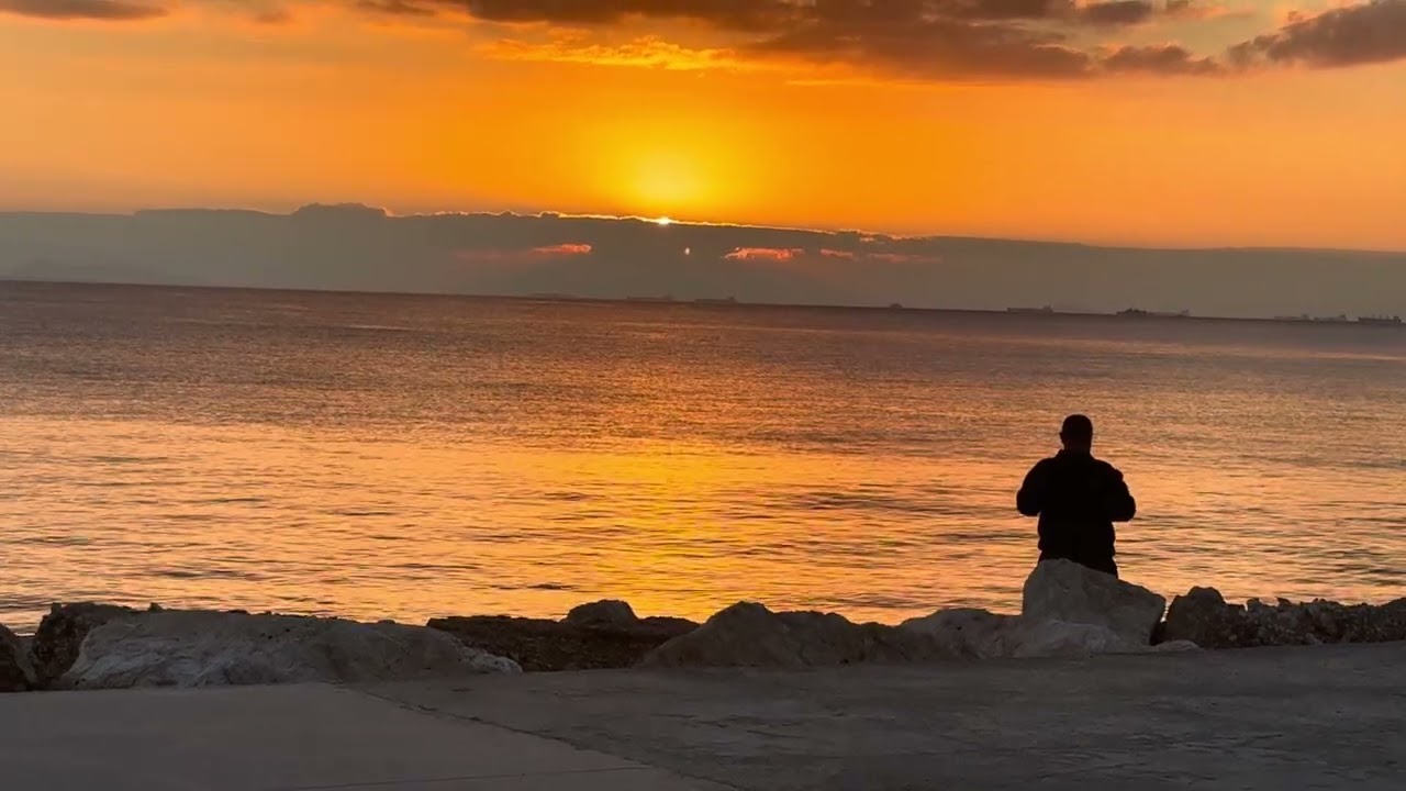 Localvibes. Athens. Sunset.