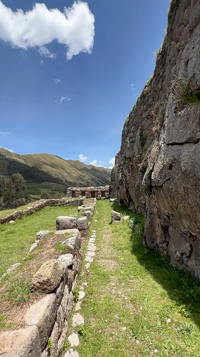 🇵🇪 Ancient Inca military site – Puka Pukara