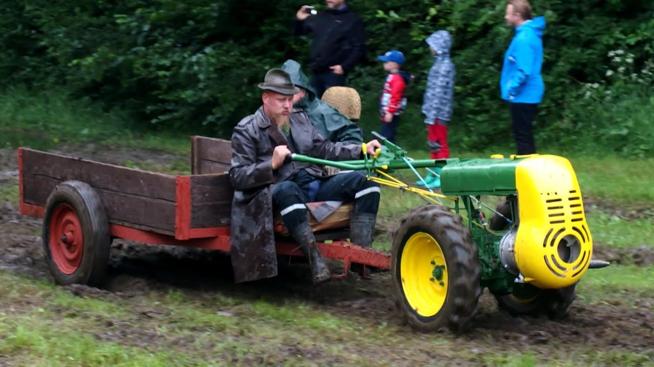 Česko-slovenské závody Motorobotů.
