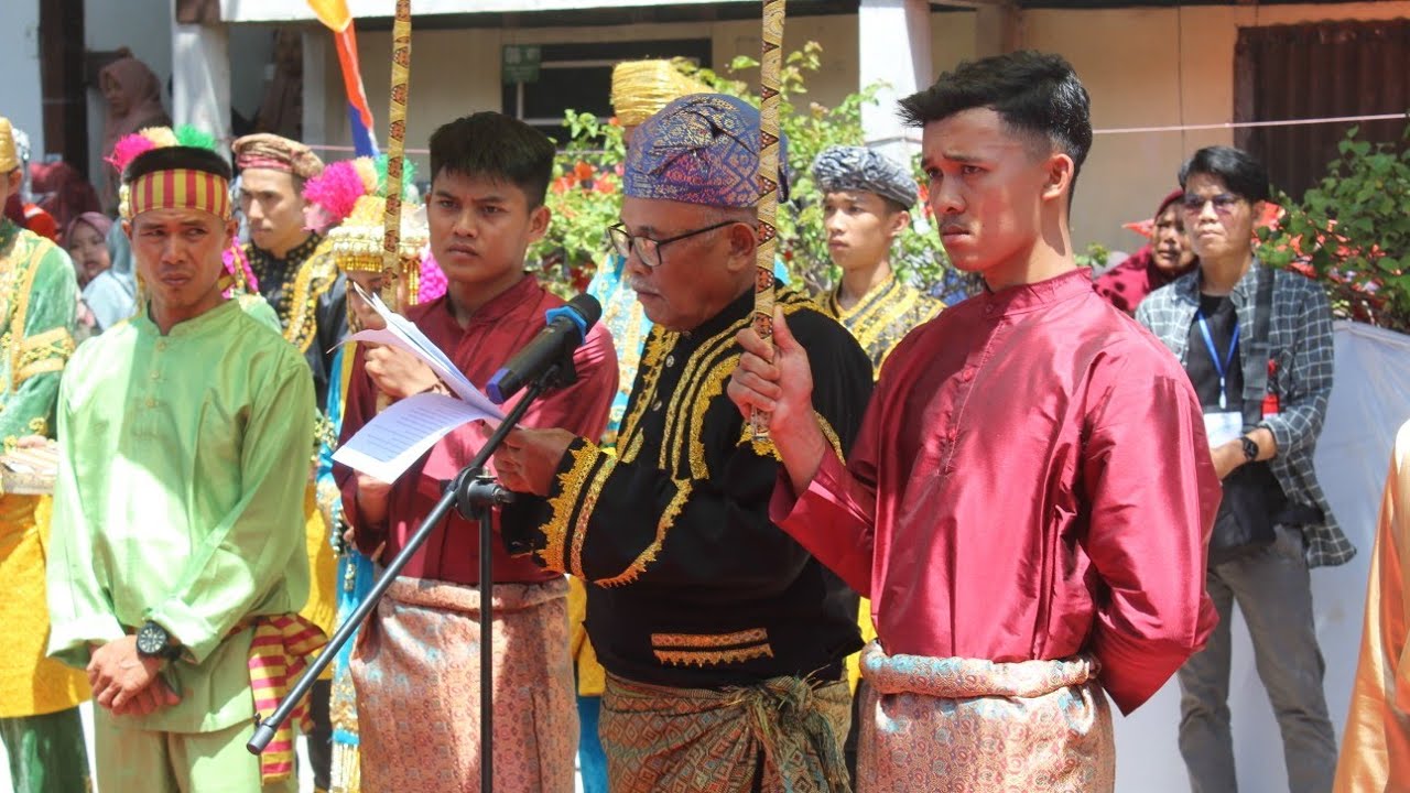 TANGGUNG JAWAB PEMANGKU ADAT DI KERINCI AMAT BERAT BISA DI KUTUK AL-QURAN 30 JUZ.