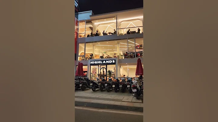 Quán cafe Highlands mới mở trên nền quán Cafe Anh Em cũ ngã 5 Đại Học Đà Lạt