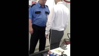 сотрудник банка отказывается принять претензию(сотрудник банка отказывается принять претензию., 2016-04-19T17:07:41.000Z)