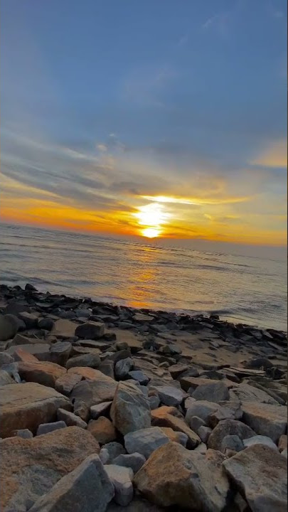 SUNSET DI PANTAI | Story WhatsApp