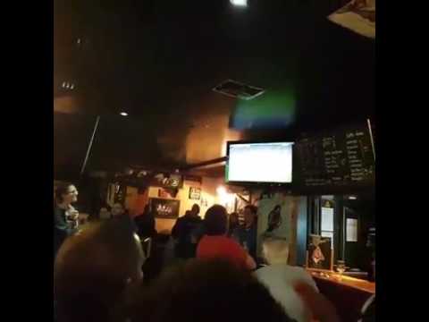 DERNIÈRE minute de  BARCA PSG 6-1 dans un bar marseillais en Ligues Des Champions !!