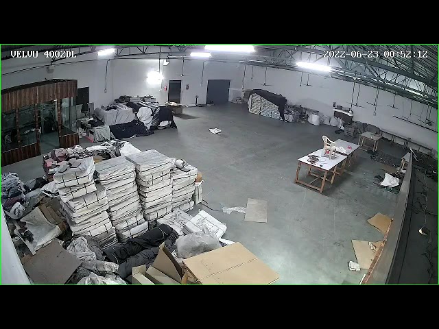 VELVU 4MP IP CAMERA VIDEO QUALITY AT CLOTH FACTORY class=