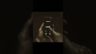 Dont Travel Alone In An Aeroplane