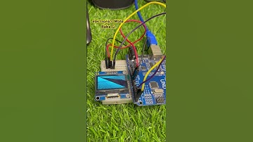 DISPLAYING HELLO WORLD STRING IN 1.3inch  OLED 128x64 LCD DISPLAY USING ARDUINO UNO #diy #shorts