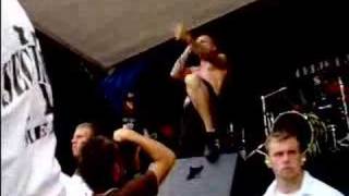 Throwdown playing Warped Tour 2007