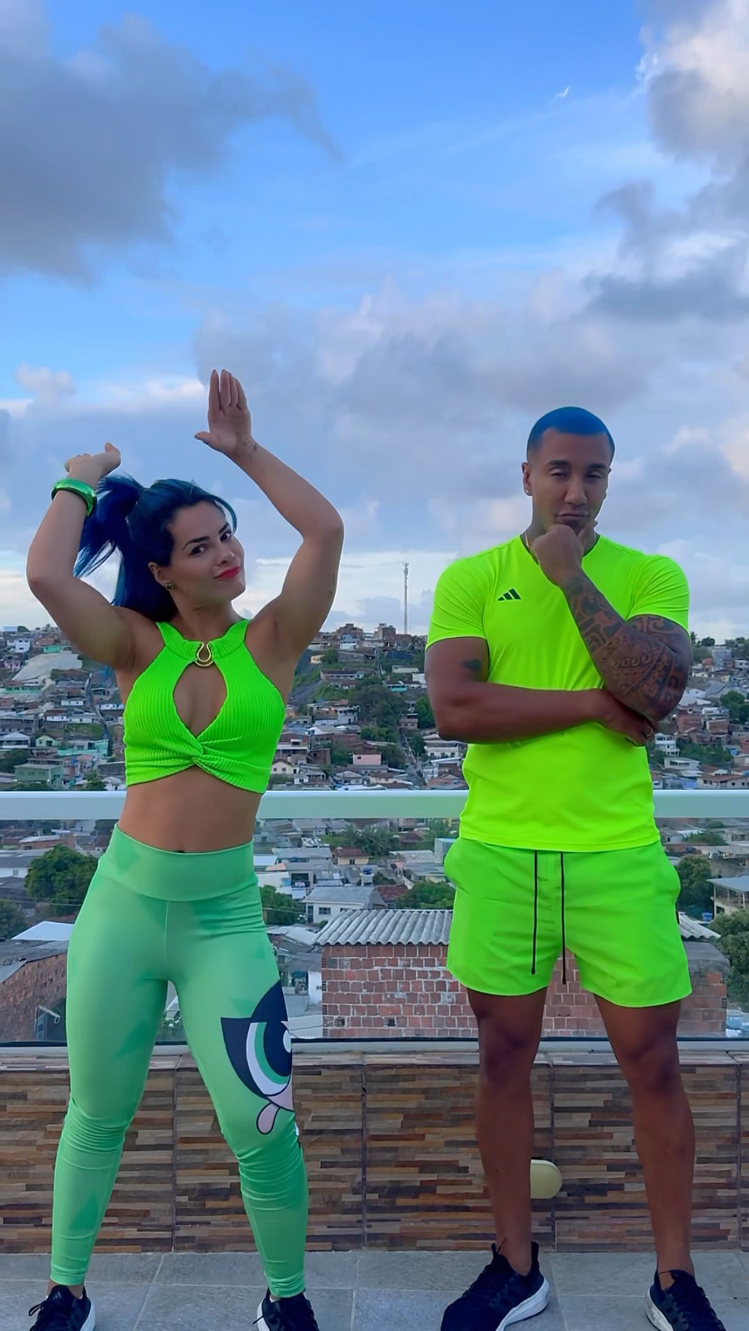 O que é isso nas minhas costas? ? @ApolloSant #entretenimento #dance
