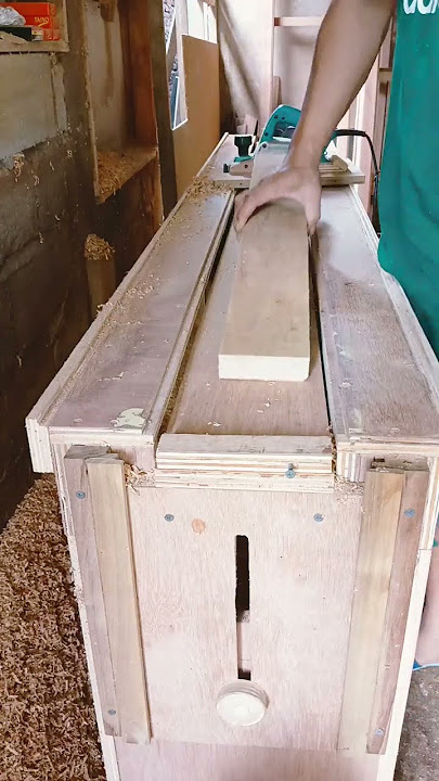 Serut kayu rapi presisi dgn meja rakitan sendiri #woodworking #tipskayu