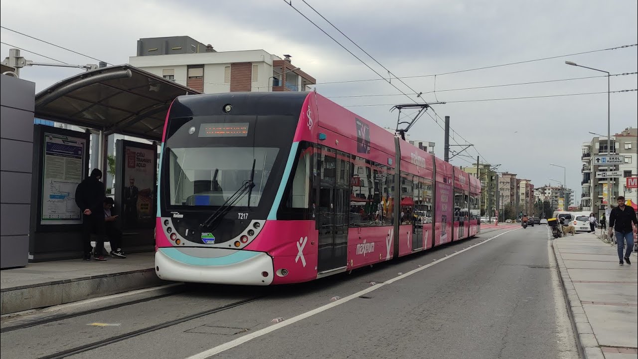 İzmir'de Tramvayla Ataşehir Kavşağı - Çiğli - Ataşehir Kavşağı Arasında Seyahat