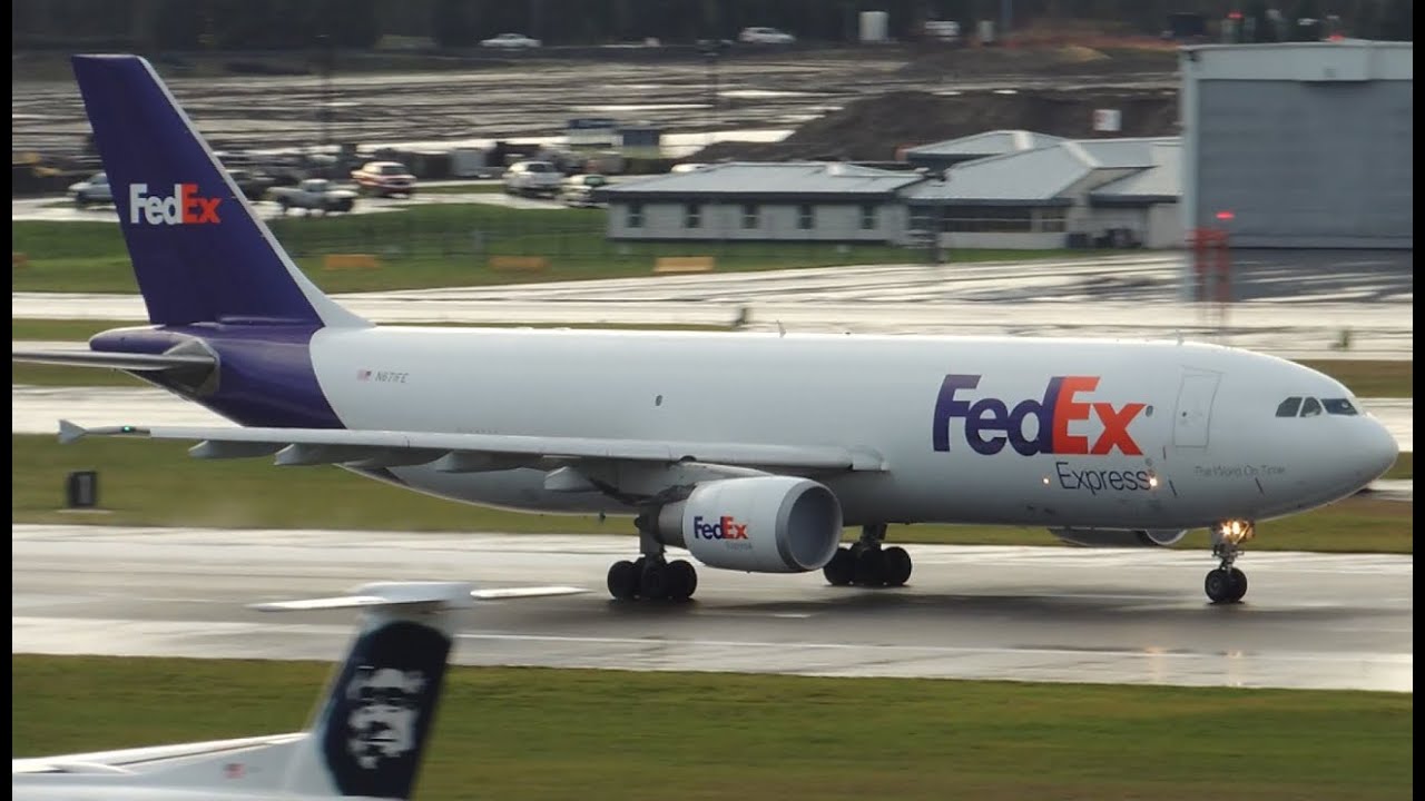 FedEx Airbus A300-600F [N671FE] takeoff from PDX