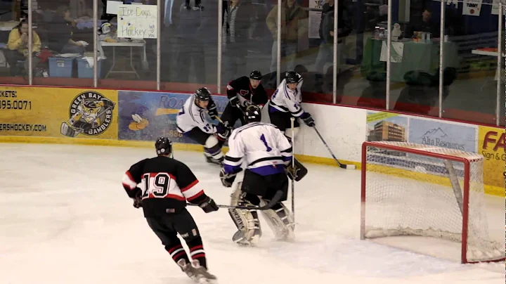 Ryan Smet scores against Mosinee during the 2011 G...
