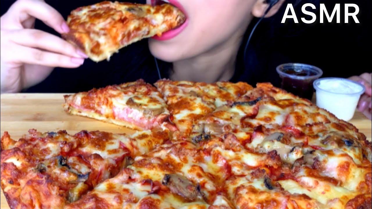 ASMR domino's pizza | Mukbang (Eating sounds)
