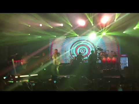 BOHEMIA SUBURBANA — PECES E IGUANAS (LIVE)