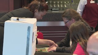 Appleton's blind community experiences Beauty & The Beast through touch tour in Appleton