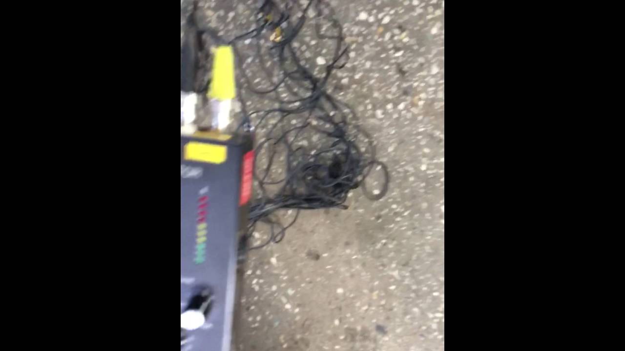 Nissan Sentra шум левого ступичного подшипника - YouTube