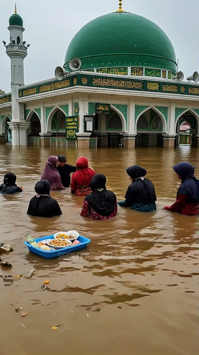 Tense Moments! A Women's Religious Study Group in Bekasi Turns into Chaos During Flash Floods!