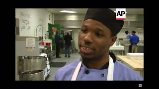 Ap Archive Prisoners Make Gourmet Pizzas For Fellow Inmates