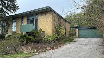 Retro ABANDONED mid century modern home untouched for years