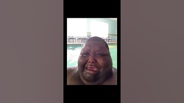 Thumbnail of I love yall, imma go underwater